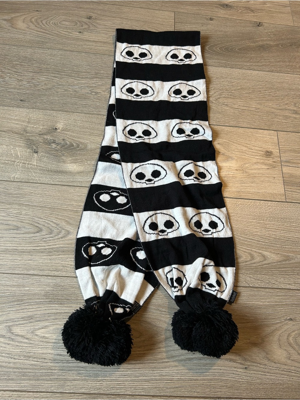 Skelanimals Scarf